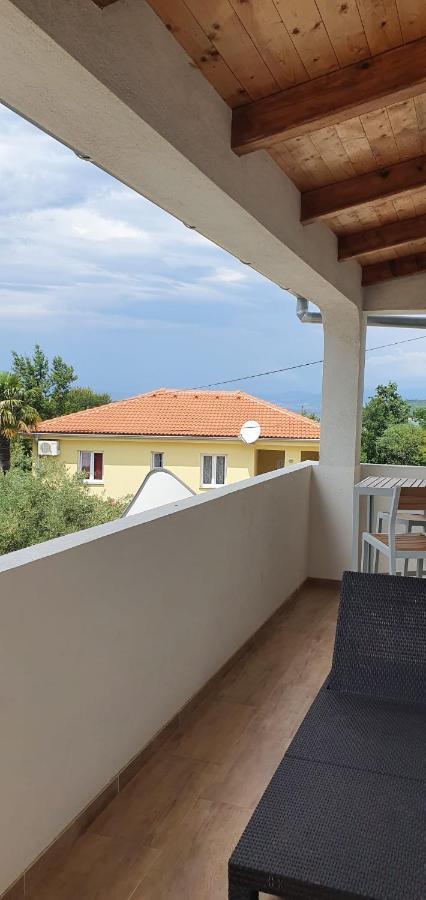 Apartmani Sonia Njivice Buitenkant foto