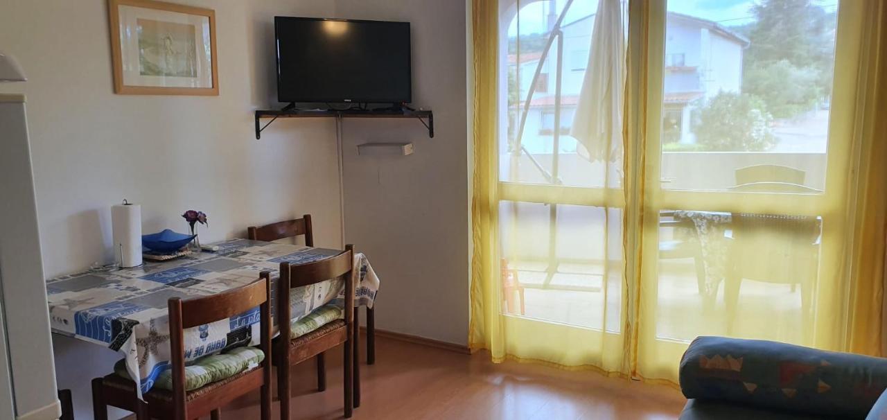Apartmani Sonia Njivice Buitenkant foto