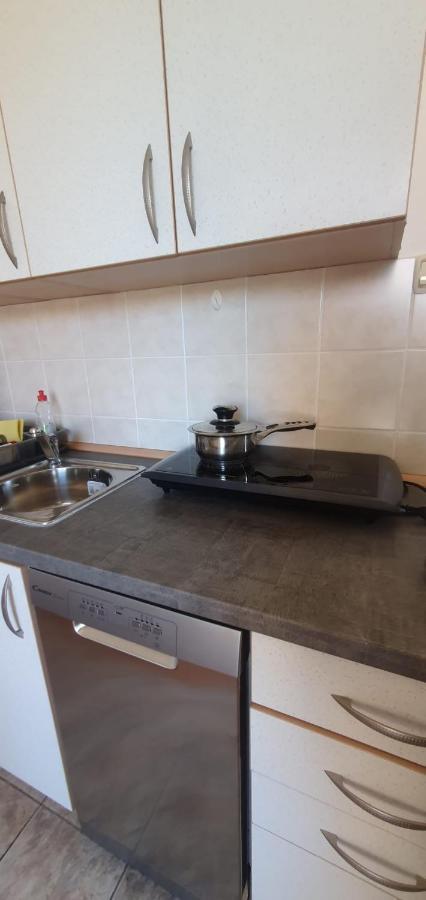 Apartmani Sonia Njivice Buitenkant foto