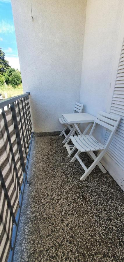 Apartmani Sonia Njivice Buitenkant foto