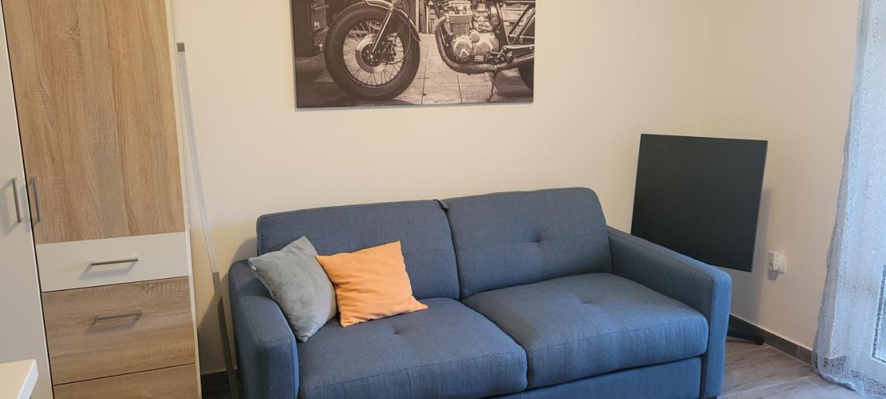 Apartmani Sonia Njivice Buitenkant foto