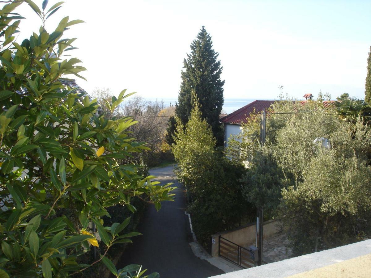 Apartmani Sonia Njivice Buitenkant foto