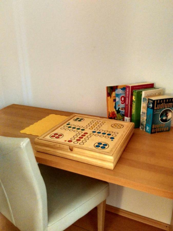 Apartmani Sonia Njivice Buitenkant foto
