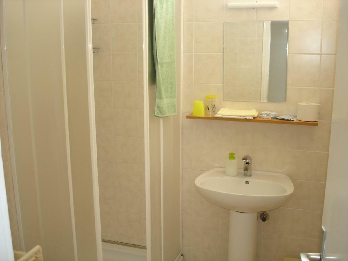 Apartmani Sonia Njivice Buitenkant foto